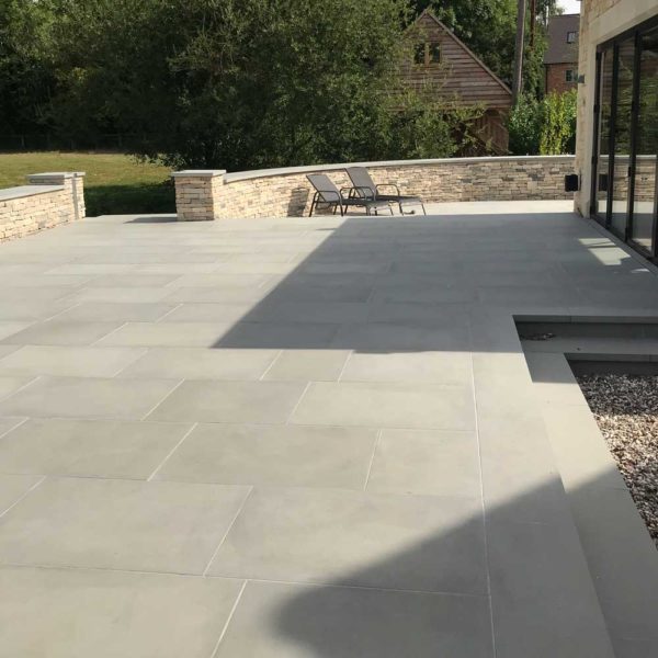 Case study: Pietra Serena sandstone paving is a strikingly cool choice ...