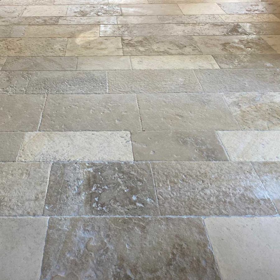 Vieux Rochefort antiqued French limestone - Natural Stone Consulting