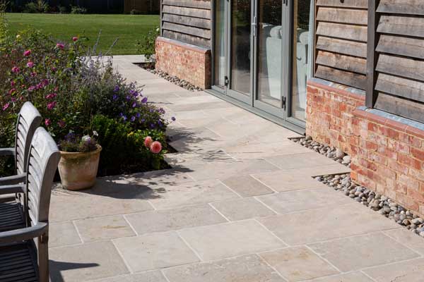 Outdoor stone paving